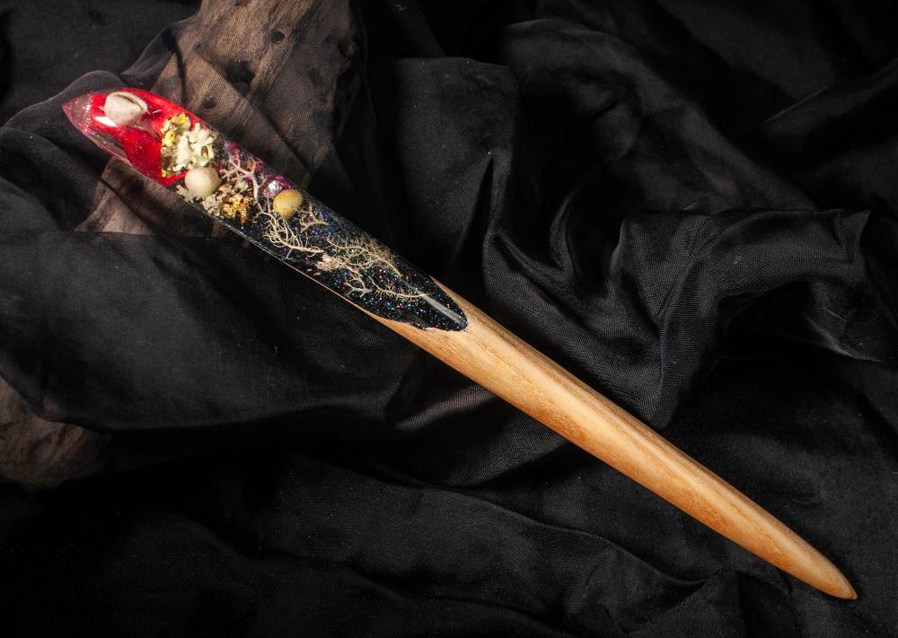 RED LEAF - HAIR STICK