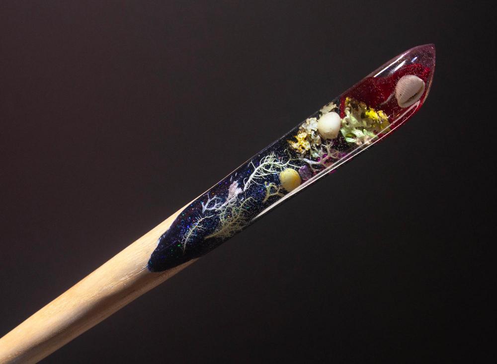 RED LEAF - HAIR STICK