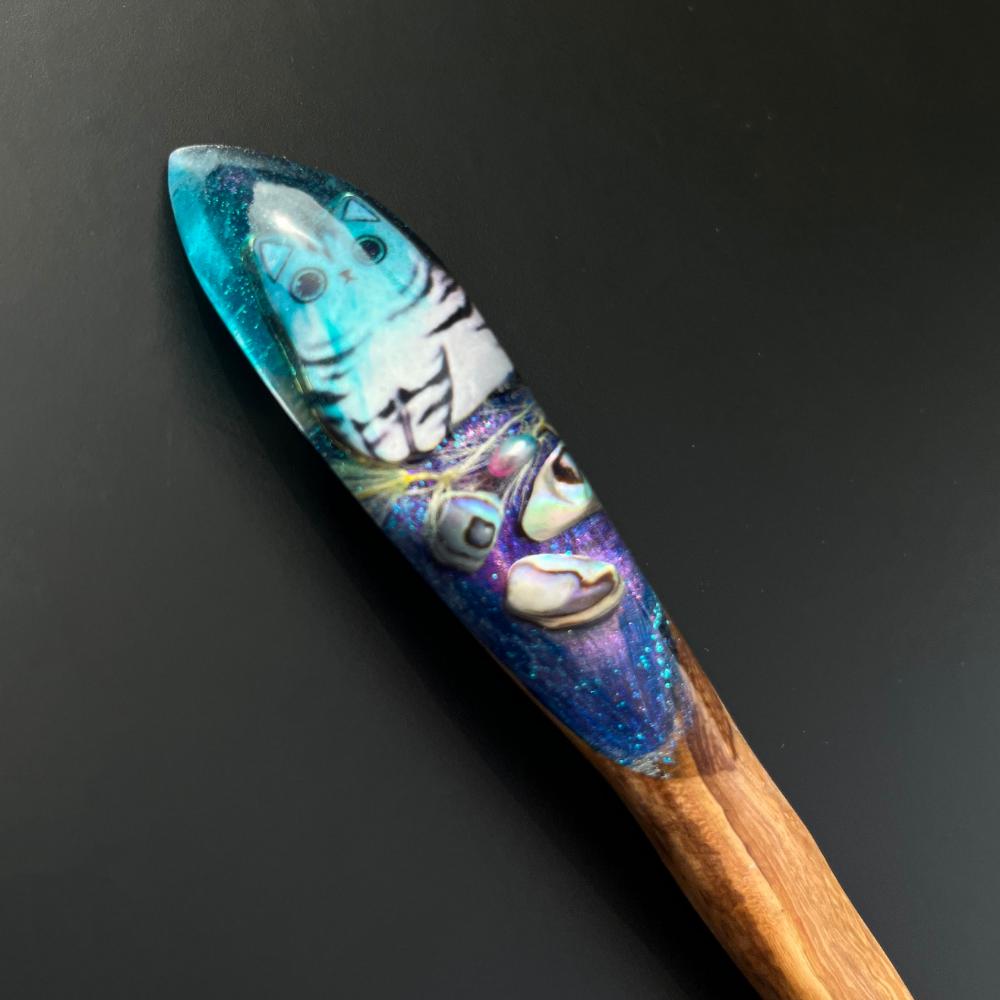CAT AND SHELLS - HAIR STICK